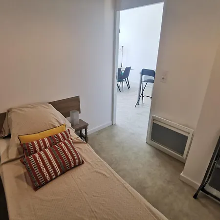 Neuf Avec Balcon Et Parking, Piscine Au Domaine De La Saviniere - Fr-1-194-306 Apartment *