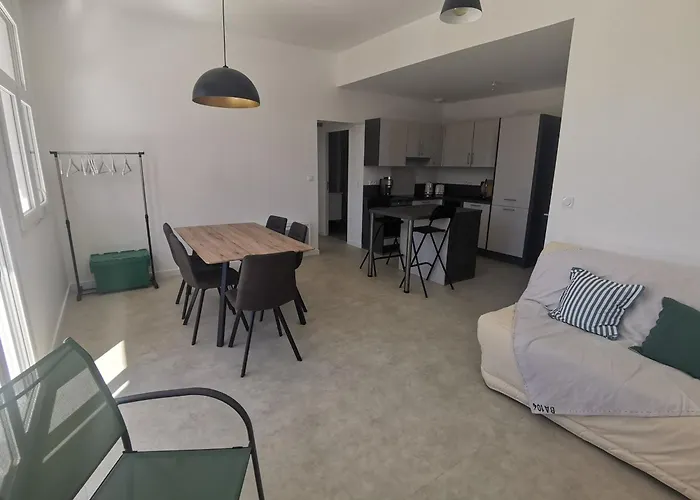 Neuf Avec Balcon Et Parking, Piscine Au Domaine De La Saviniere - Fr-1-194-306 * La Tranche-sur-Mer